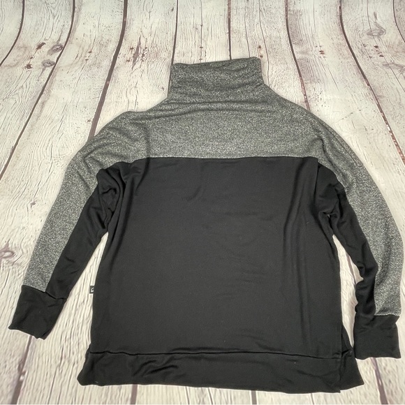 TEREZ black & metallic grey long sleeve mock neck lightweight sweater, size S - Picture 7 of 11